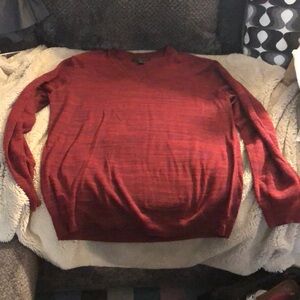 Via Europa Lightweight V-neck Sweater, size Medium